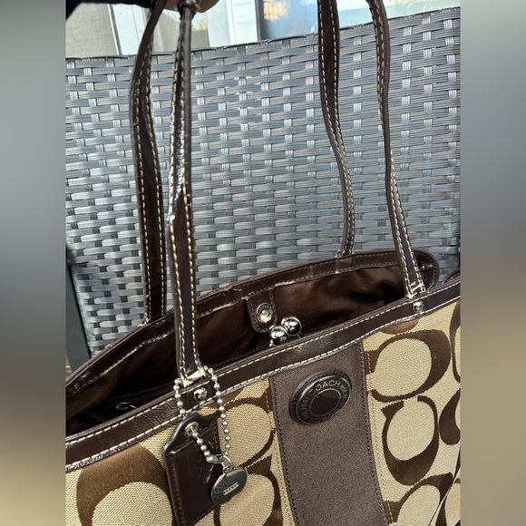 COACH BAG,Coach Brown and Tan Signature Shoulder Bag - Picture 9 of 16